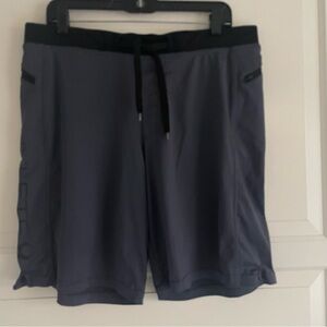 Hylete Mens verge Above Knee Gray Shorts Gray 30395